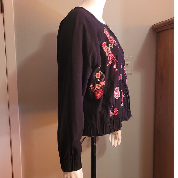 NEW YORK & CO Women’s Black Embroidered Zip Jacket XL Floral Boho Bomber Style - Picture 12 of 15
